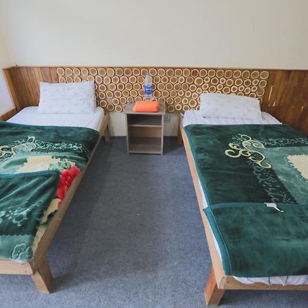 Hunza City Hotel Karimabad  Buitenkant foto