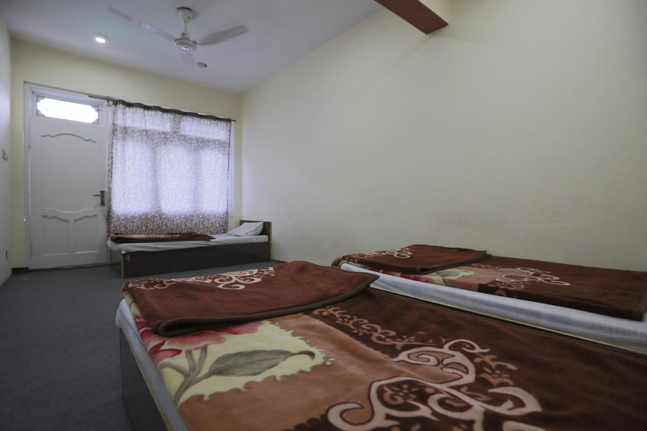 Hunza City Hotel Karimabad  Buitenkant foto