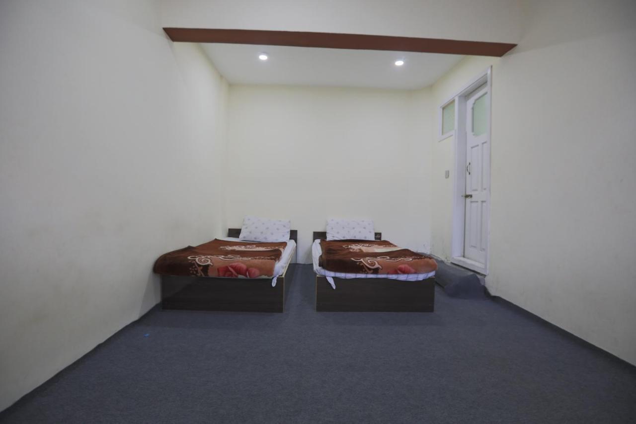 Hunza City Hotel Karimabad  Buitenkant foto